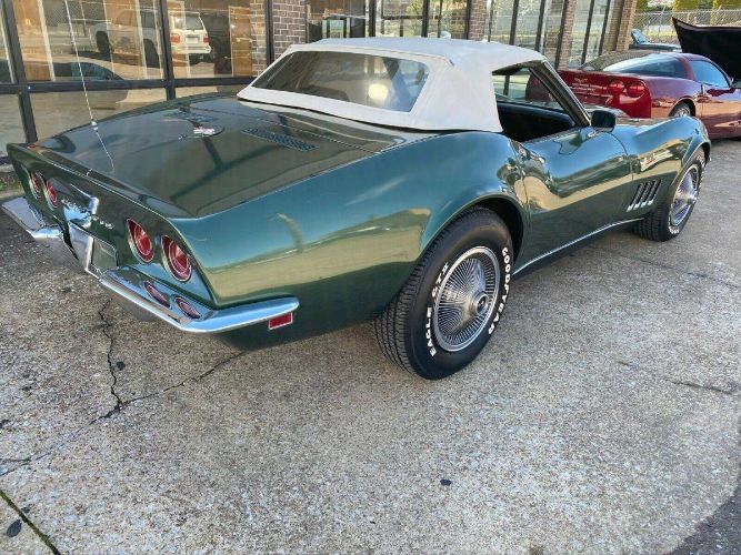 Unknown-Corvette-1968-British-Green-3