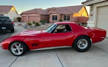 Unknown-Corvette-1968-Red-Tan-10