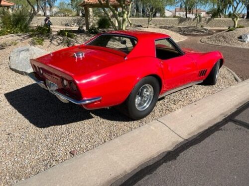 Unknown-Corvette-1968-Red-Tan-11