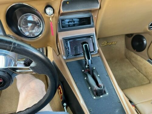 Unknown-Corvette-1968-Red-Tan-16
