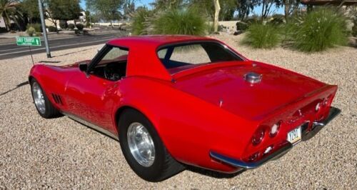 Unknown-Corvette-1968-Red-Tan-5