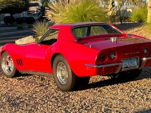Unknown-Corvette-1968-Red-Tan-6