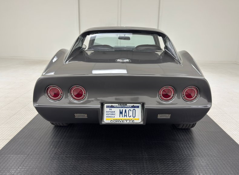 Unknown-Corvette-1968-Shark-Gray-Metallic-Black-3