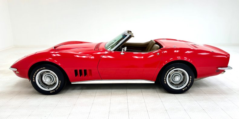 Unknown-Corvette-1968-Torch-Red-Saddle-10