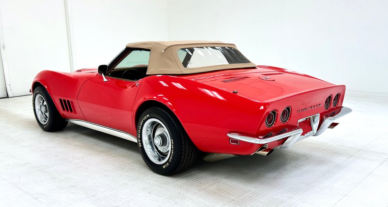Unknown-Corvette-1968-Torch-Red-Saddle-11