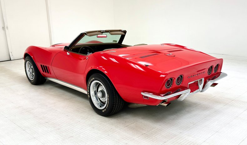 Unknown-Corvette-1968-Torch-Red-Saddle-12