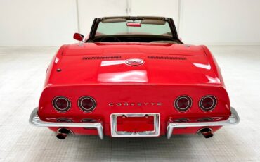 Unknown-Corvette-1968-Torch-Red-Saddle-13