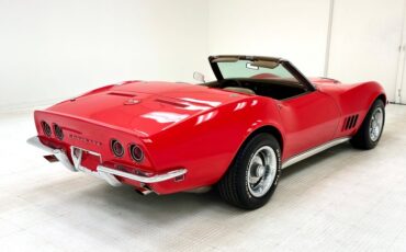 Unknown-Corvette-1968-Torch-Red-Saddle-14