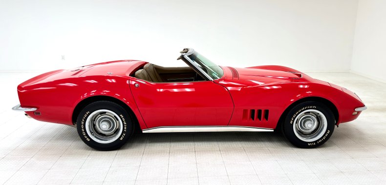 Unknown-Corvette-1968-Torch-Red-Saddle-15