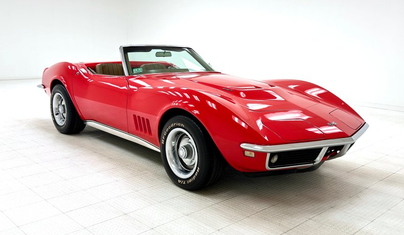 Unknown-Corvette-1968-Torch-Red-Saddle-16