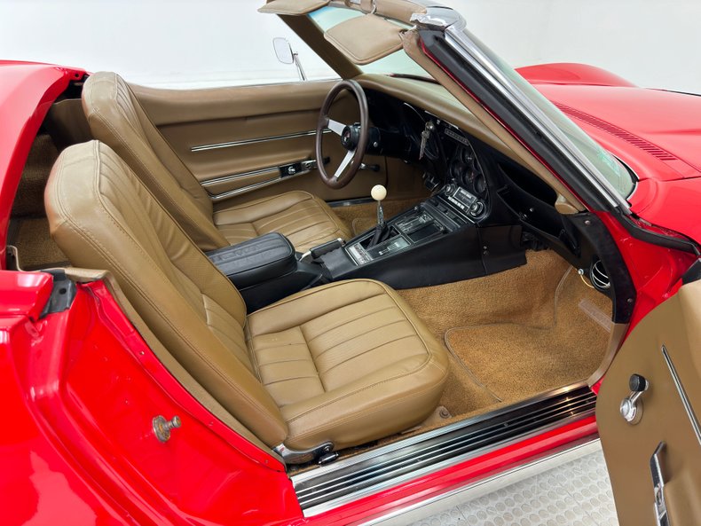 Unknown-Corvette-1968-Torch-Red-Saddle-24