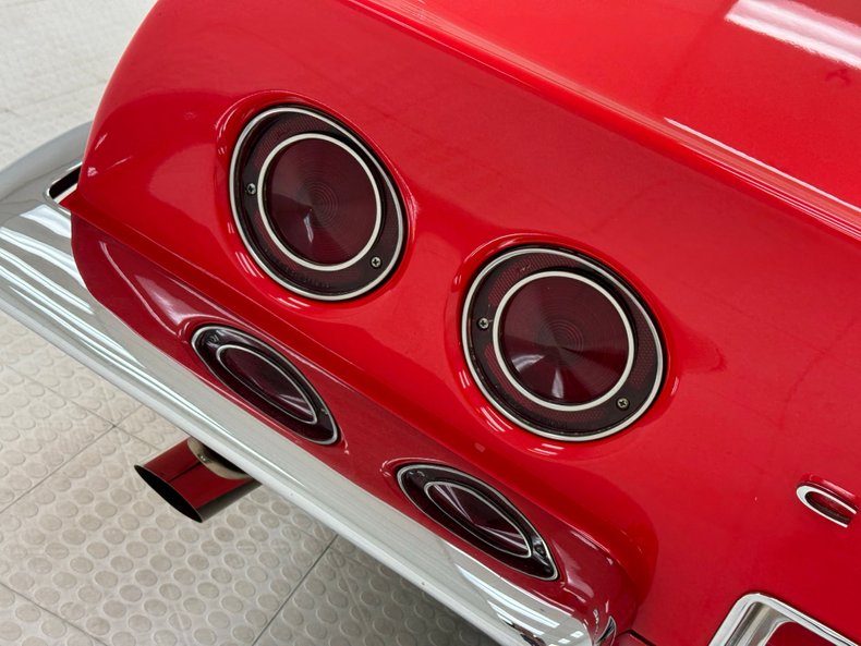 Unknown-Corvette-1968-Torch-Red-Saddle-30