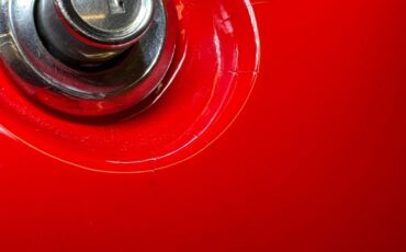 Unknown-Corvette-1968-Torch-Red-Saddle-33