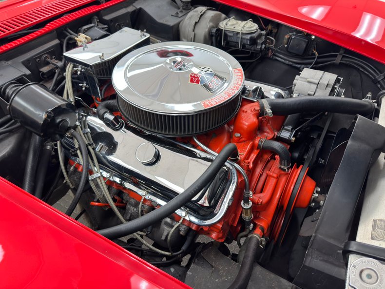 Unknown-Corvette-1968-Torch-Red-Saddle-38