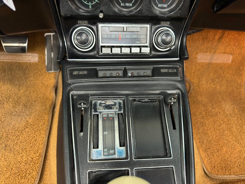 Unknown-Corvette-1968-Torch-Red-Saddle-4