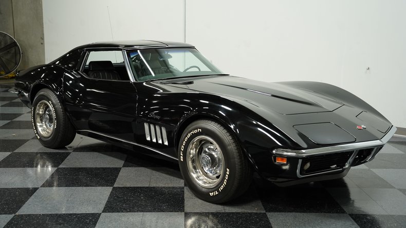Unknown-Corvette-1969-Black-Black-10