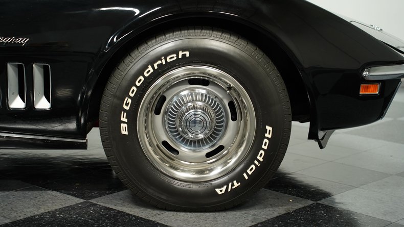 Unknown-Corvette-1969-Black-Black-14