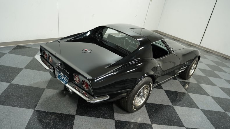 Unknown-Corvette-1969-Black-Black-18