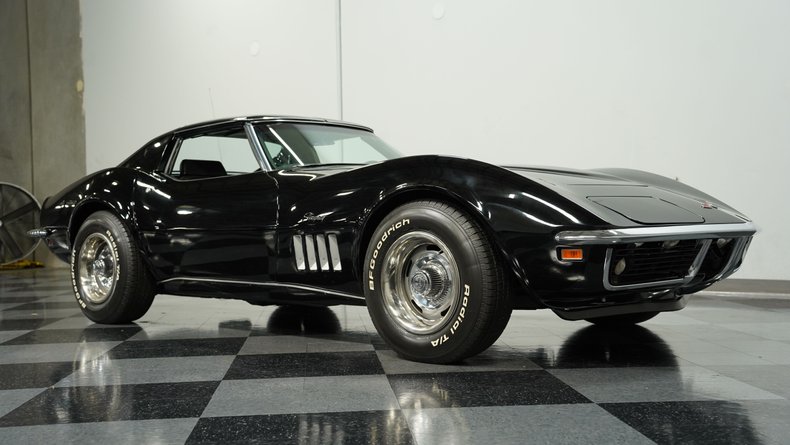 Unknown-Corvette-1969-Black-Black-23
