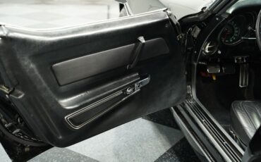 Unknown-Corvette-1969-Black-Black-27