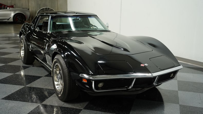 Unknown-Corvette-1969-Black-Black-30