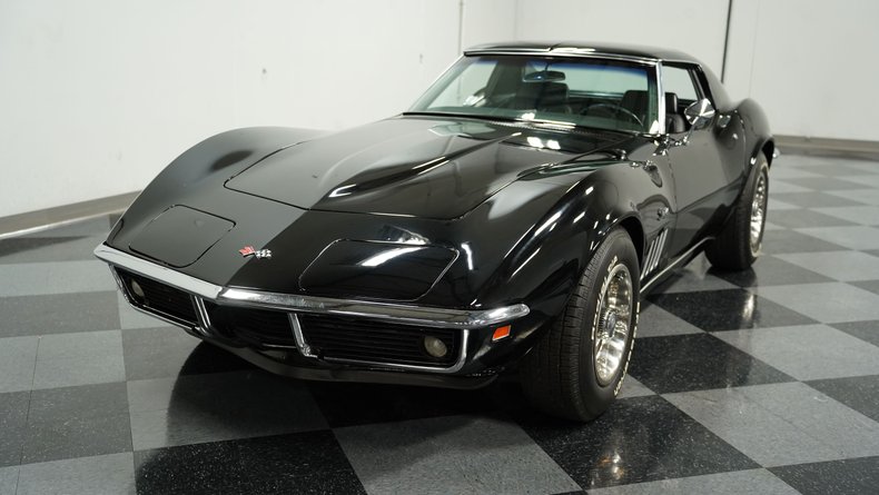 Unknown-Corvette-1969-Black-Black-32