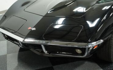 Unknown-Corvette-1969-Black-Black-34