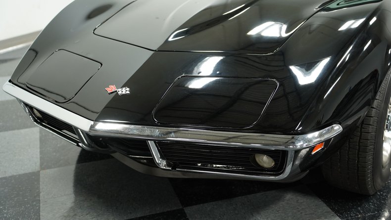 Unknown-Corvette-1969-Black-Black-34