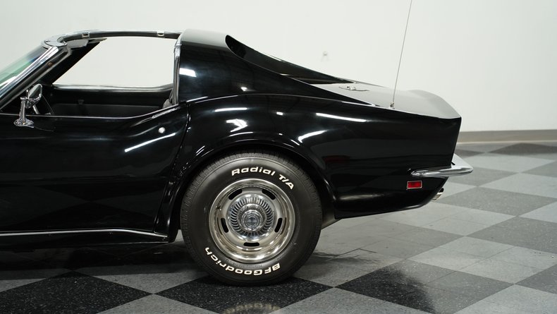 Unknown-Corvette-1969-Black-Black-37