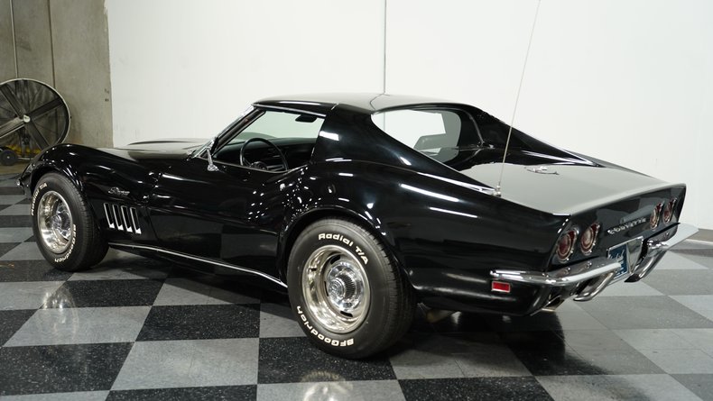 Unknown-Corvette-1969-Black-Black-4