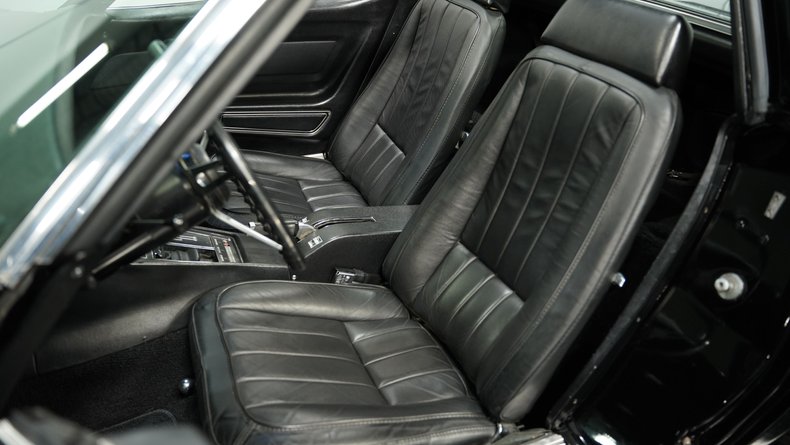Unknown-Corvette-1969-Black-Black-41