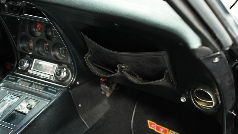 Unknown-Corvette-1969-Black-Black-49