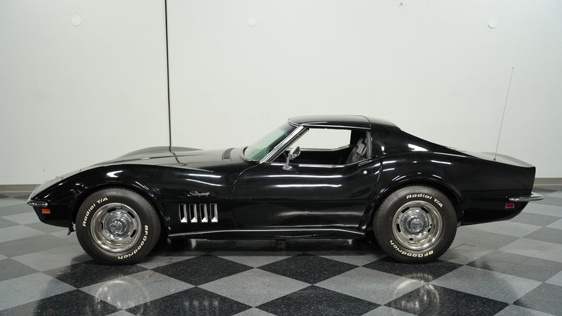Unknown-Corvette-1969-Black-Black