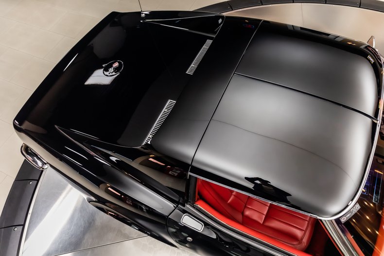 Unknown-Corvette-1969-Black-Red-23