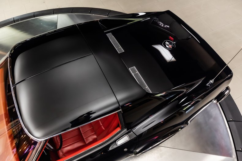 Unknown-Corvette-1969-Black-Red-31