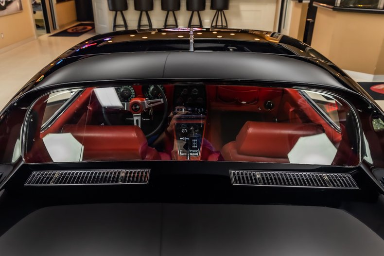 Unknown-Corvette-1969-Black-Red-38