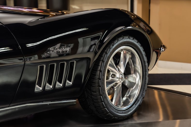 Unknown-Corvette-1969-Black-Red-44