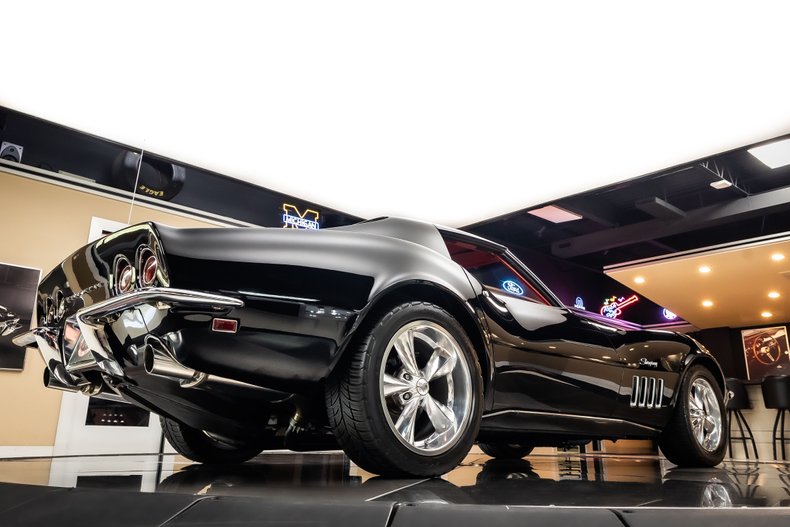 Unknown-Corvette-1969-Black-Red-48