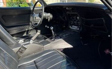 Unknown-Corvette-1969-Burgundy-Black-21
