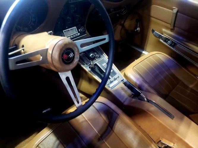 Unknown-Corvette-1969-Gold-Brown-1