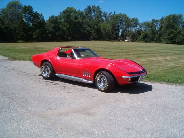 Unknown-Corvette-1969-torch-red-saddle-1