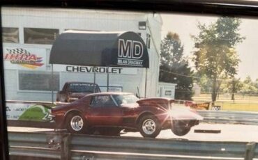 Unknown-Corvette-1970-Burgundy