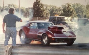 Unknown-Corvette-1970-Burgundy-4