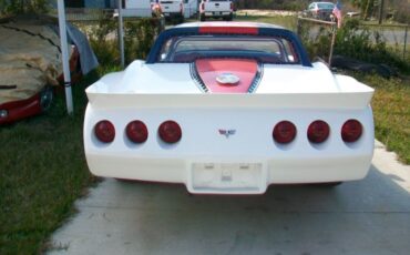 Unknown-Corvette-1970-Custom-Red-1