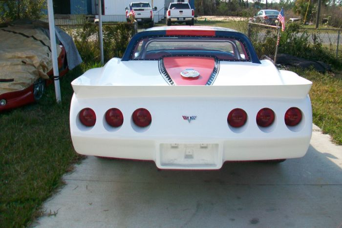 Unknown-Corvette-1970-Custom-Red-1