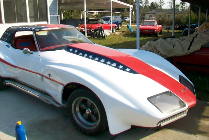 Unknown-Corvette-1970-Custom-Red-12