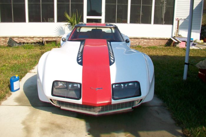 Unknown-Corvette-1970-Custom-Red-13