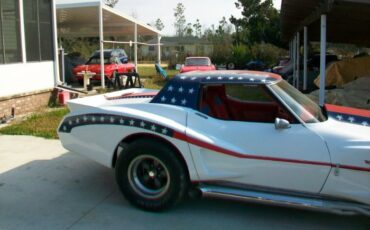 Unknown-Corvette-1970-Custom-Red-17