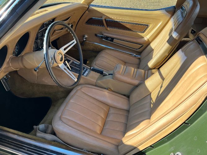 Unknown-Corvette-1970-Green-Tan-18