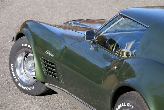 Unknown-Corvette-1970-Green-Tan-9